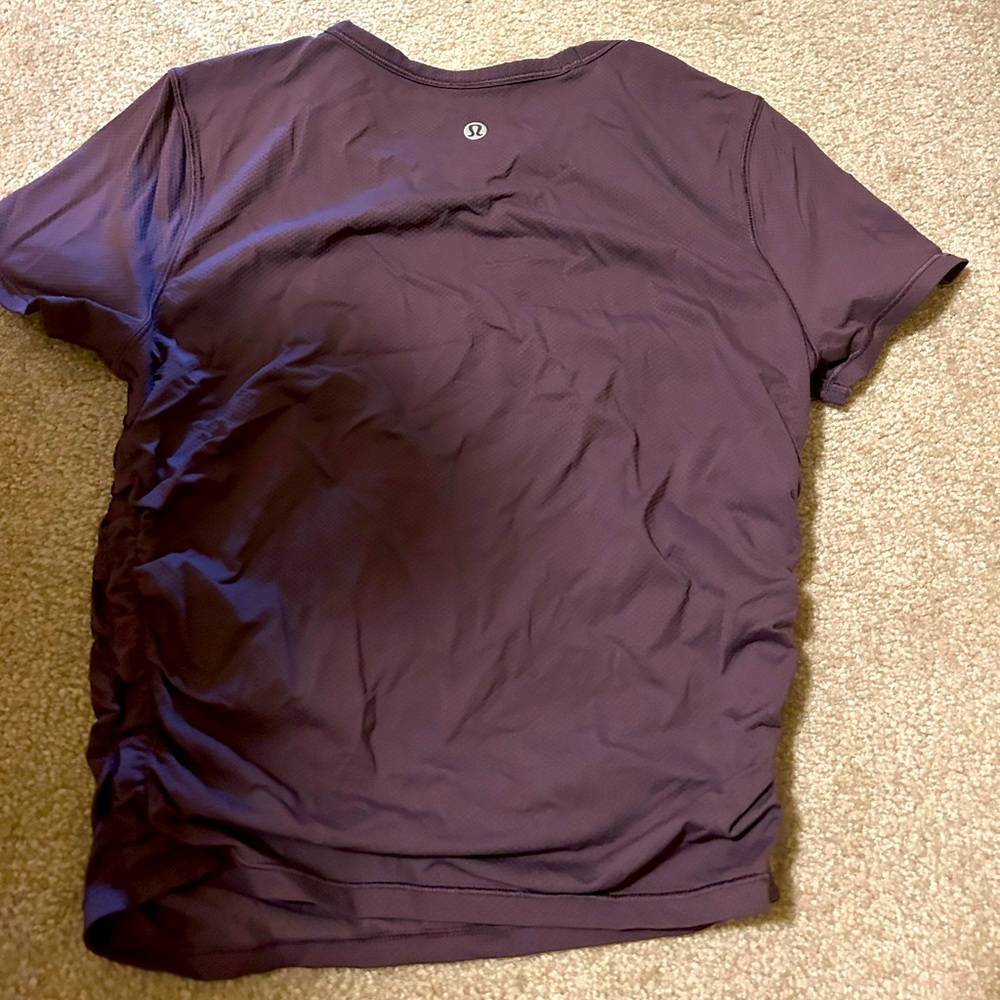 Cropped lulu tee